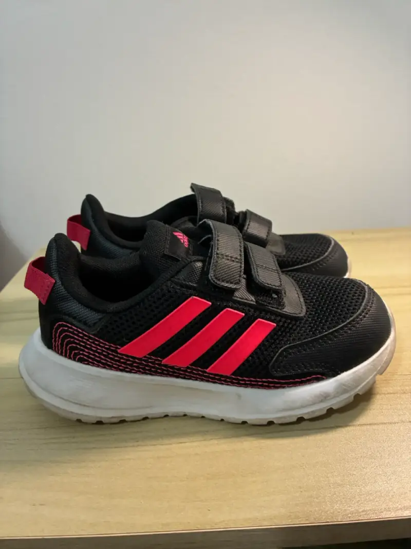 Zapatillas negras con velcro Adidas - 3