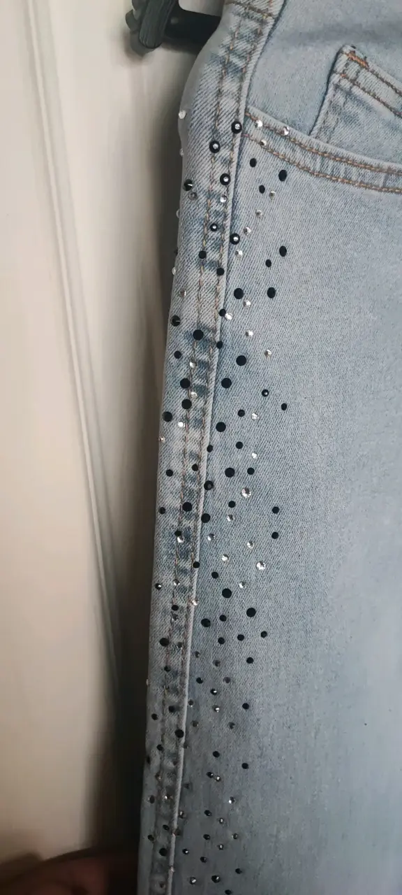 Jeans azul con detalles brillantes elásticado - 2
