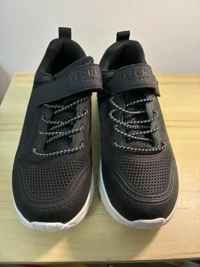 Zapatillas negras deportivas Skechers - miniatura 4