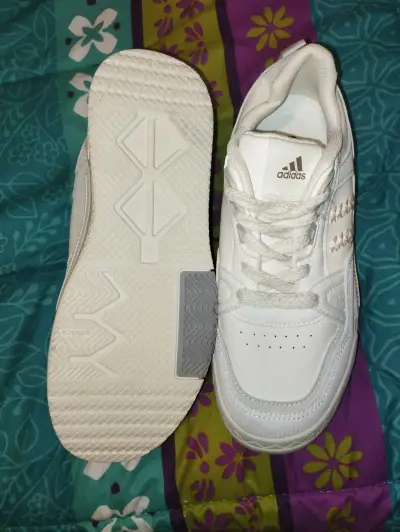 Zapatillas blancas Adidas - miniatura 2