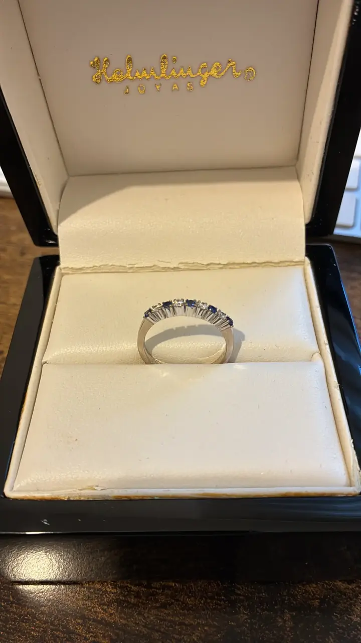 Anillo de oro blanco con diamante y zafiro - 5