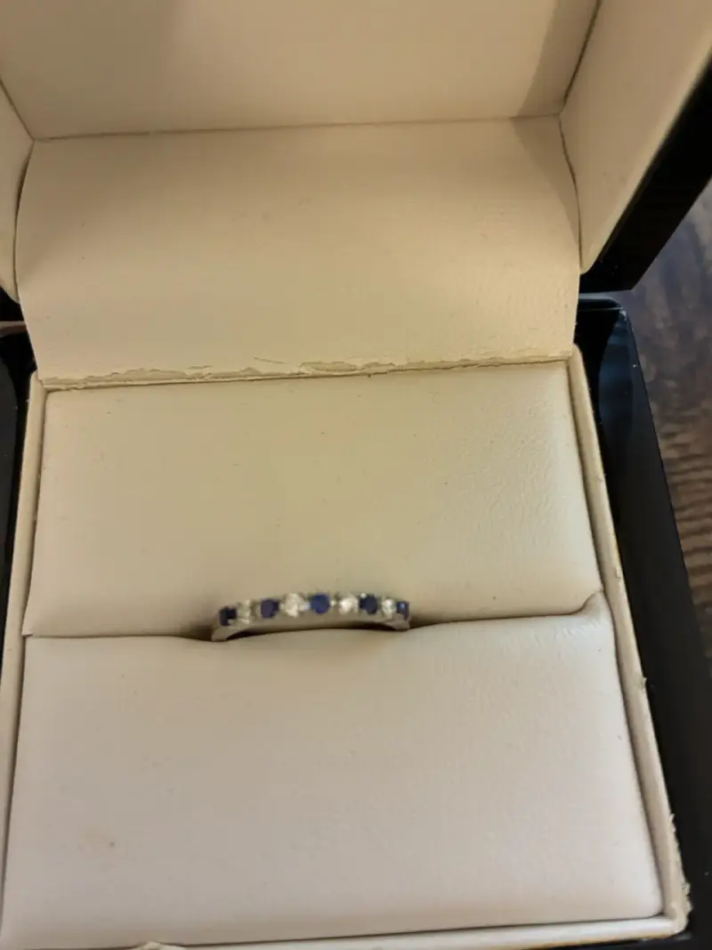 Anillo de oro blanco con diamante y zafiro - 6