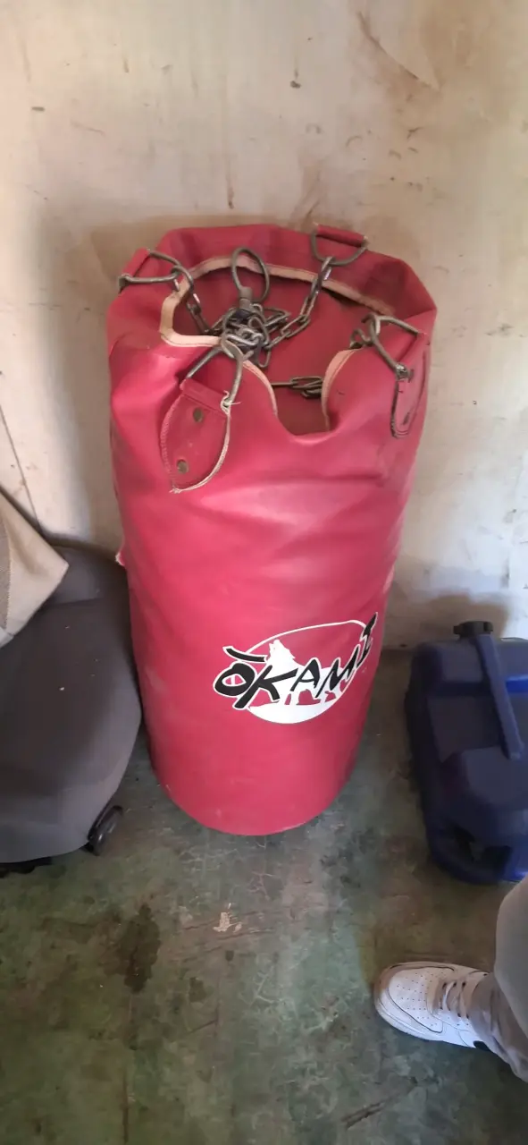 Saco de boxeo rojo Okami