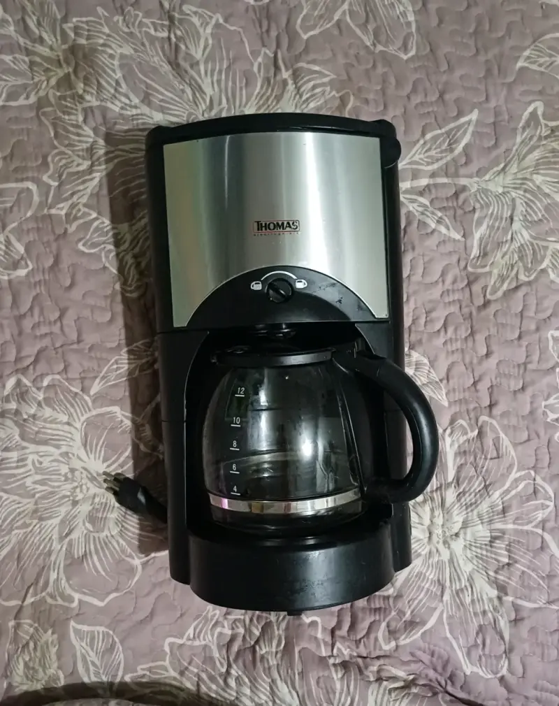 Cafetera eléctrica Thomas negra