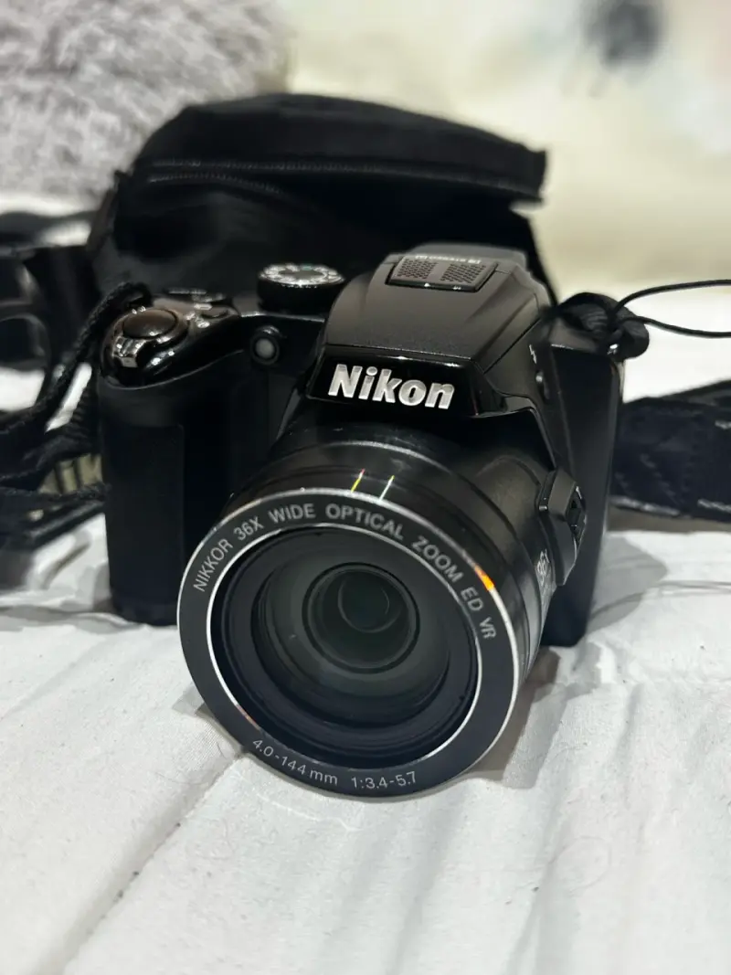 Cámara Nikon Coolpix P500 con estuche - 4