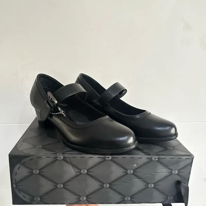 Zapatos negro con hebilla - 1