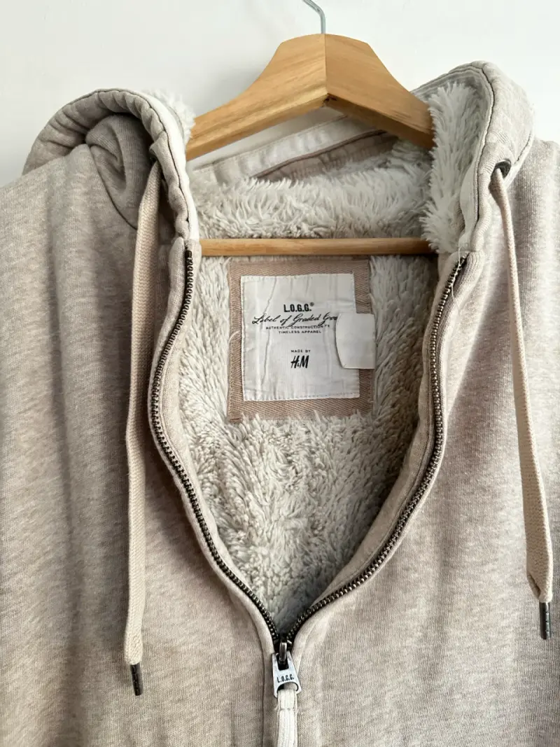 Polerón H&M beige con capucha - 2