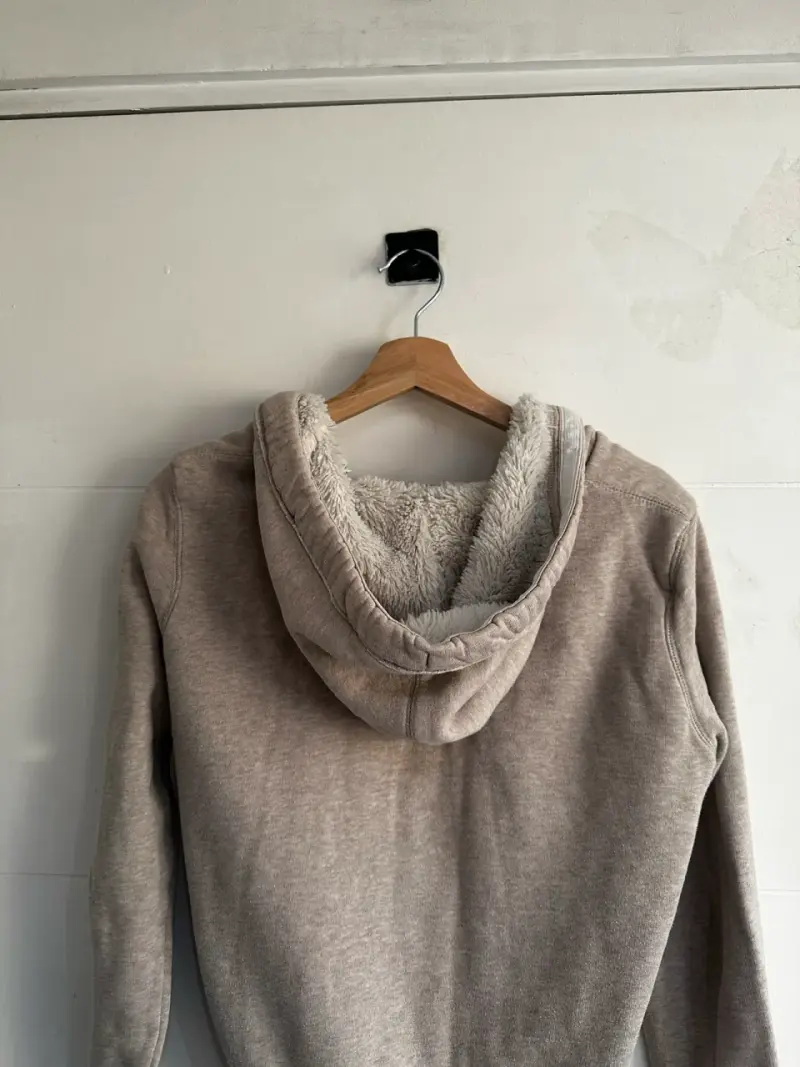 Polerón H&M beige con capucha - 4
