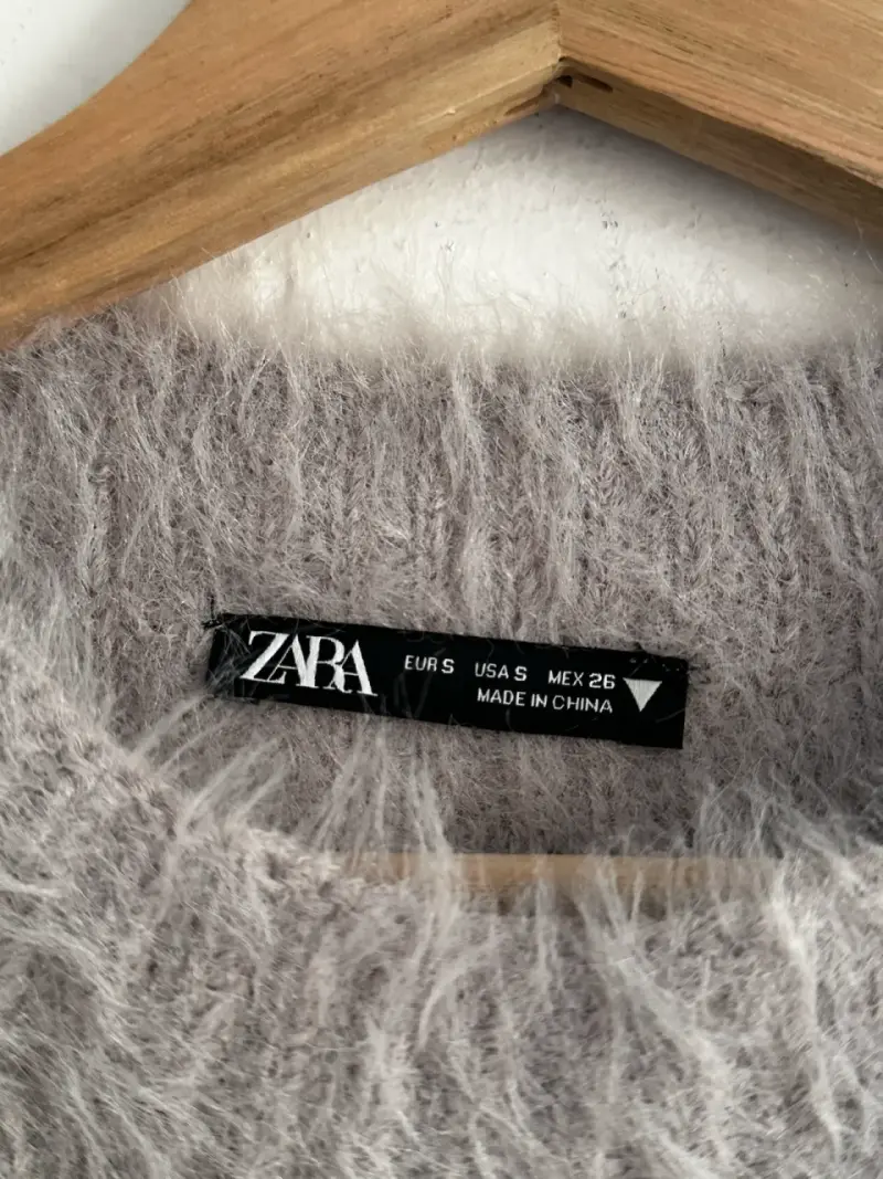 Polera sin mangas de lana gris - 2