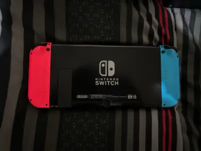 Consola Nintendo Switch con accesorios - miniatura 3