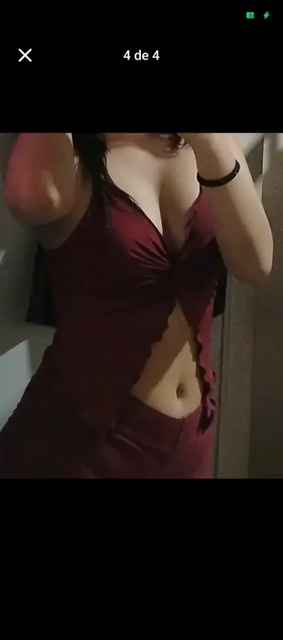 Top rojo con tirantes - miniatura 4