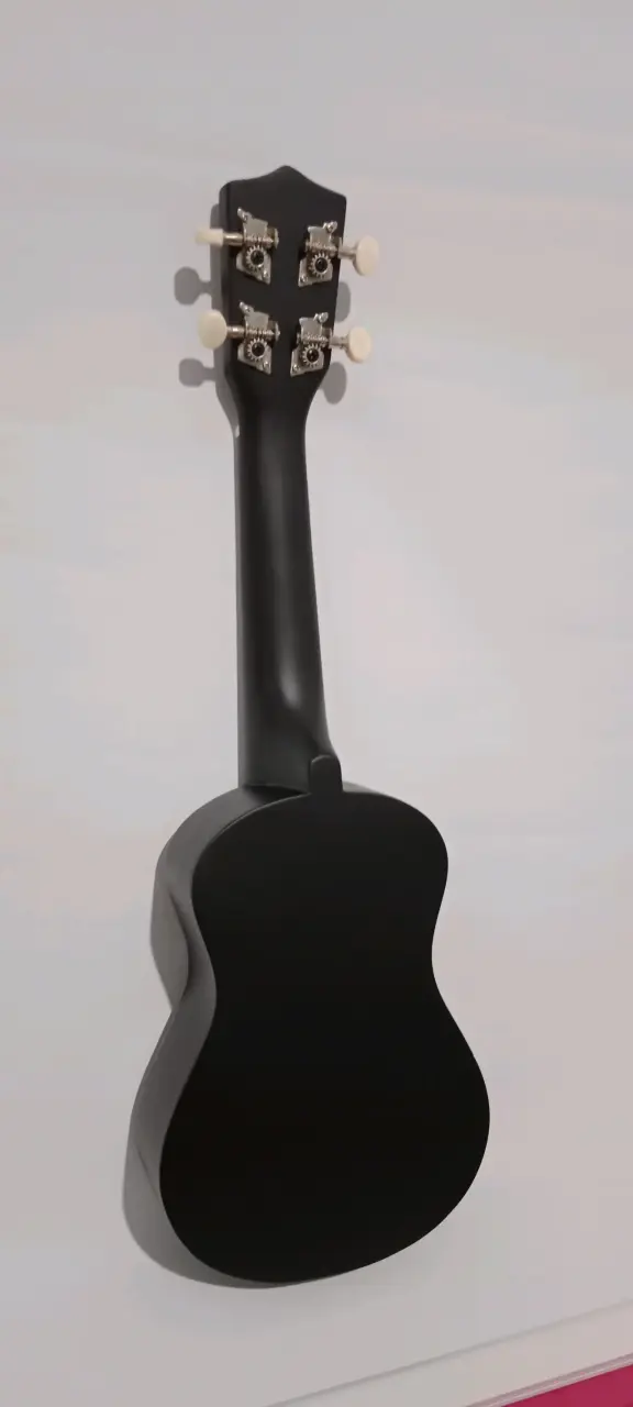 Ukulele negro Scorpion - 5