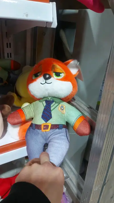 Peluche de zorro con uniforme - miniatura 1