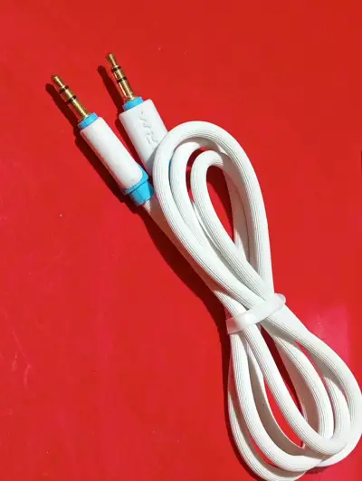 Cable de audio 3.5 AUX IRM - miniatura 2