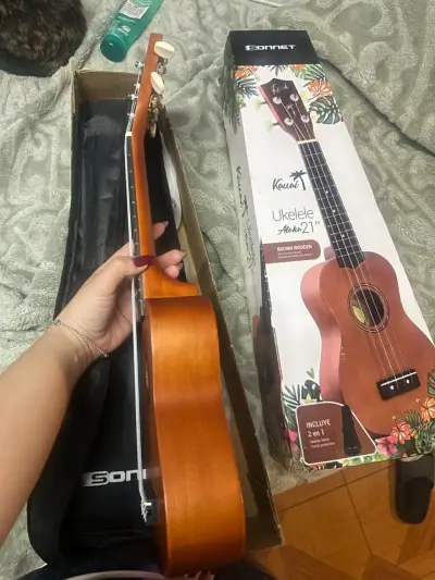 Ukulele marrón Kaul sonnet - miniatura 2