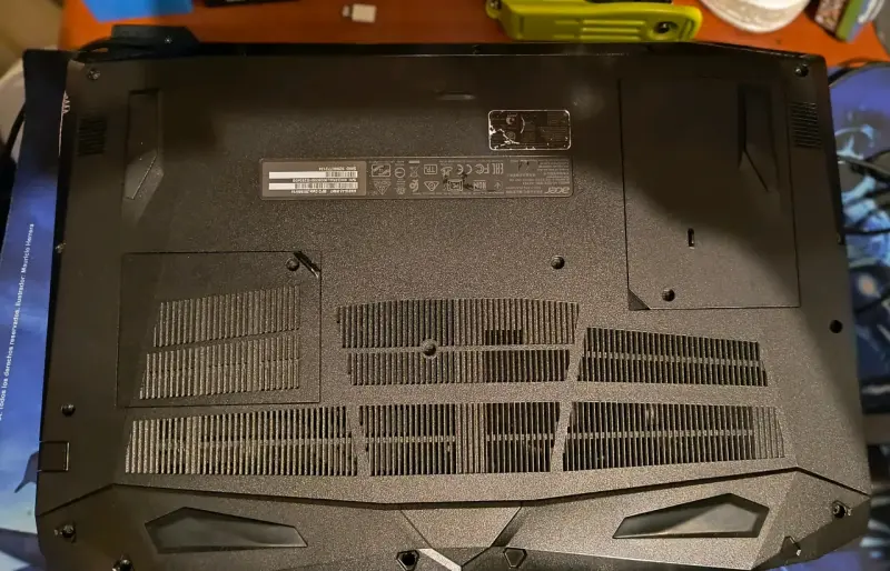 Laptop Acer Nitro 5 negra - 5