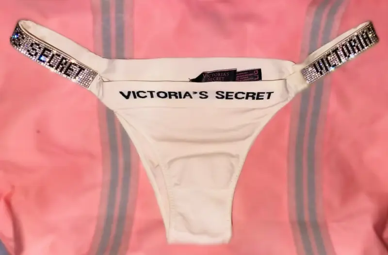 Tanga Victoria's Secret con brillo - 1
