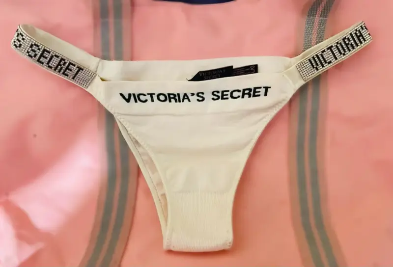 Tanga Victoria's Secret con brillo - 2