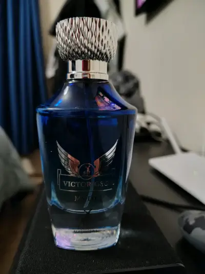 Perfume masculino Victorious Myth - miniatura 1