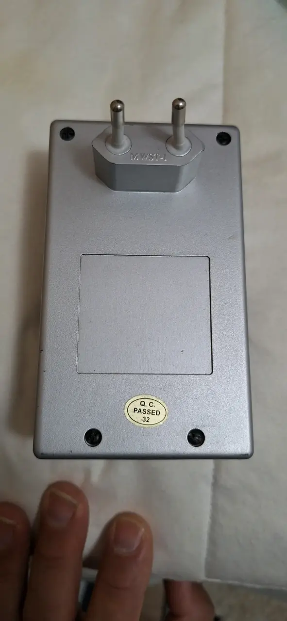 Cargador rápido Fujitel Ni-Cd/Ni-MH - 3