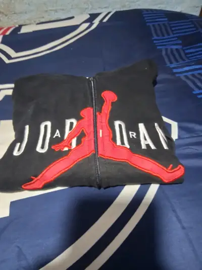 Polerón negro Jordan con capucha - miniatura 2