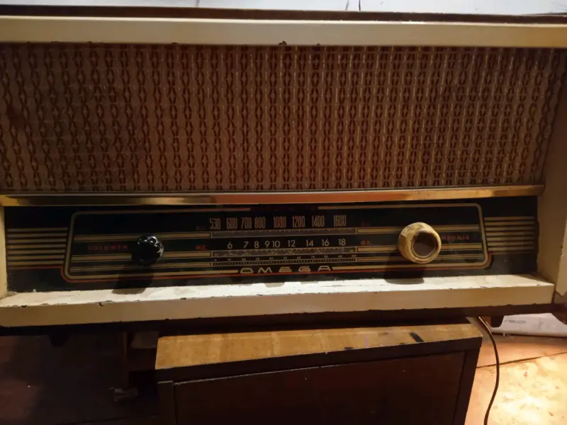 Radio vintage Omega funcionando