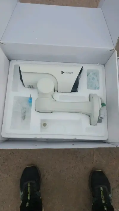 Cámara de seguridad Milesight PTZ - miniatura 2