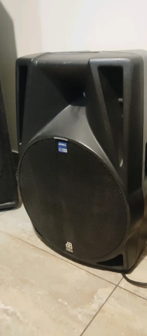 Parlante profesional dB Opera 512 DX