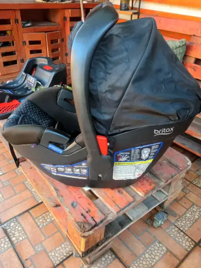Silla de auto Britax negra - miniatura 4