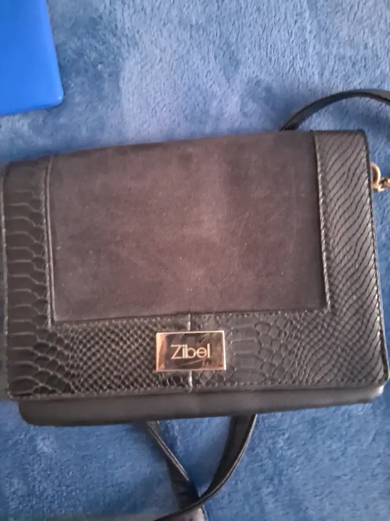 Cartera Zibel negra y elegante