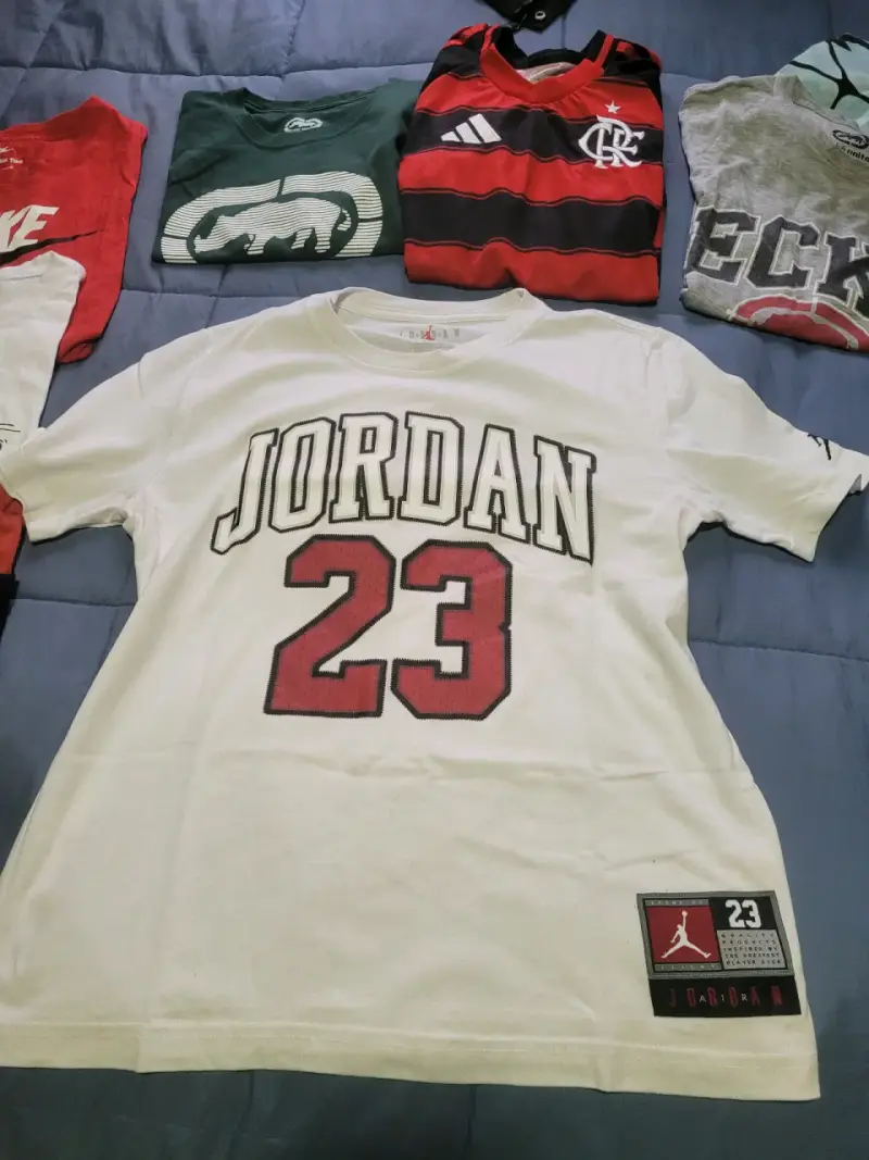 Polera Jordan blanca número 23 - 1