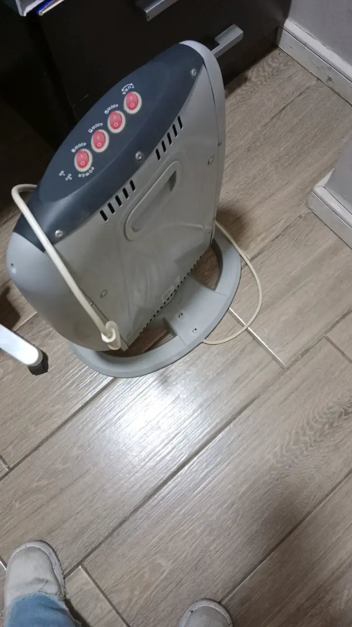 Calefactor eléctrico de torre - 1