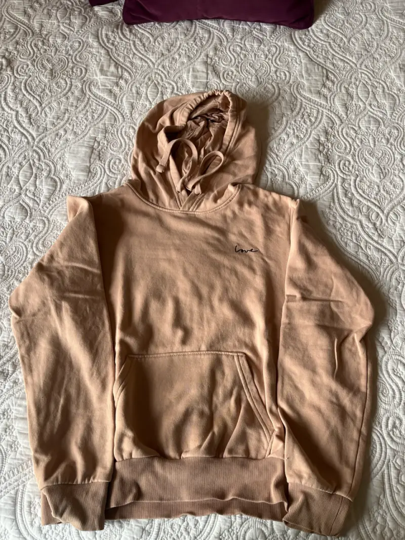 Polerón beige con capucha - 1