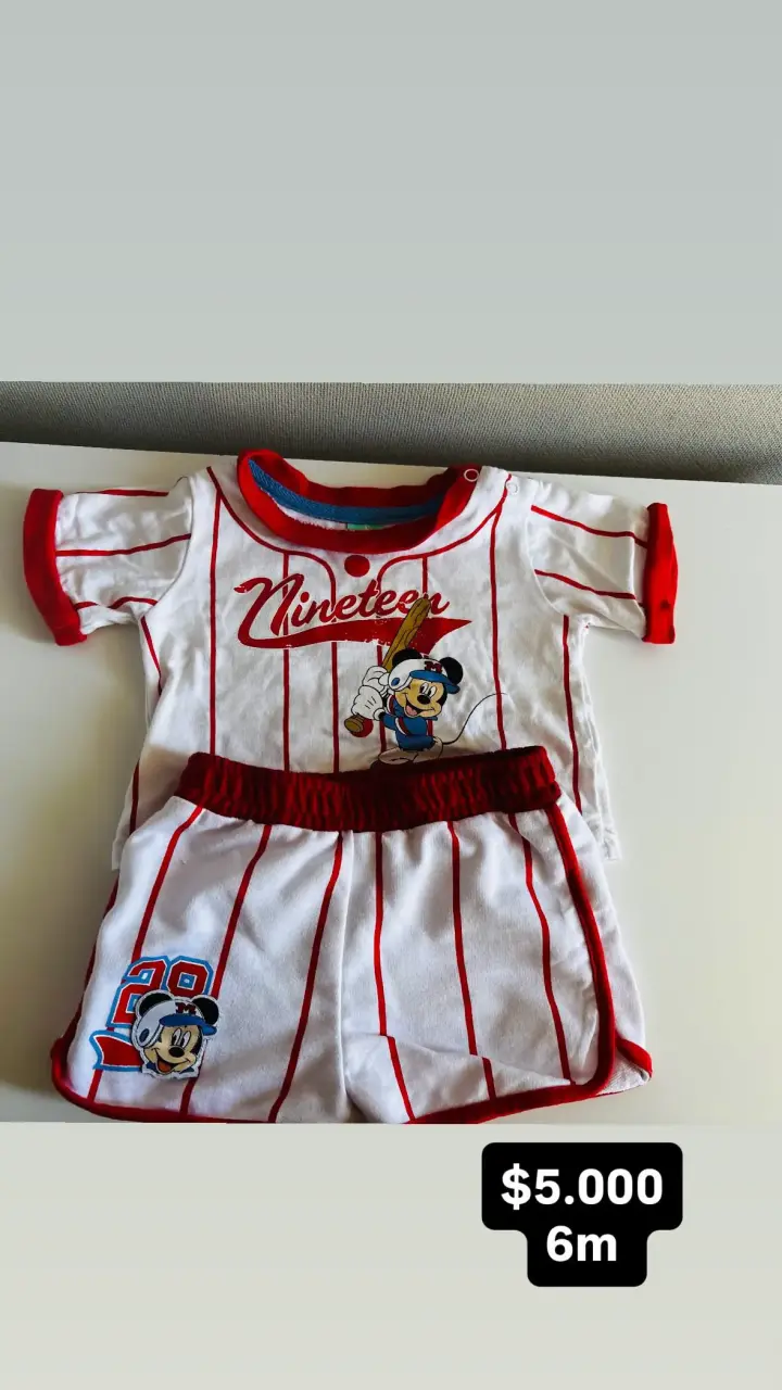 Conjunto bebé estampado rojo