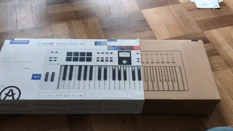 Teclado MIDI Arturia KeyLab essential 49 MK 3 - 4