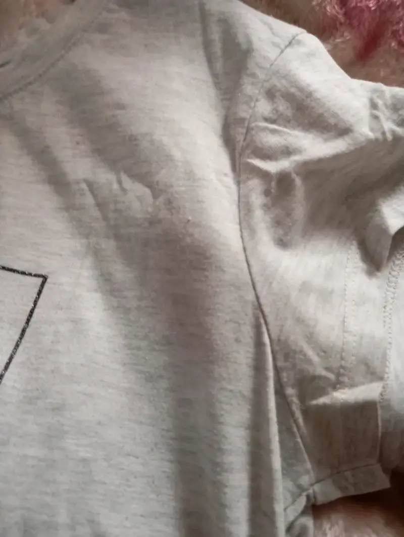 Polera gris con estampado palma - 2