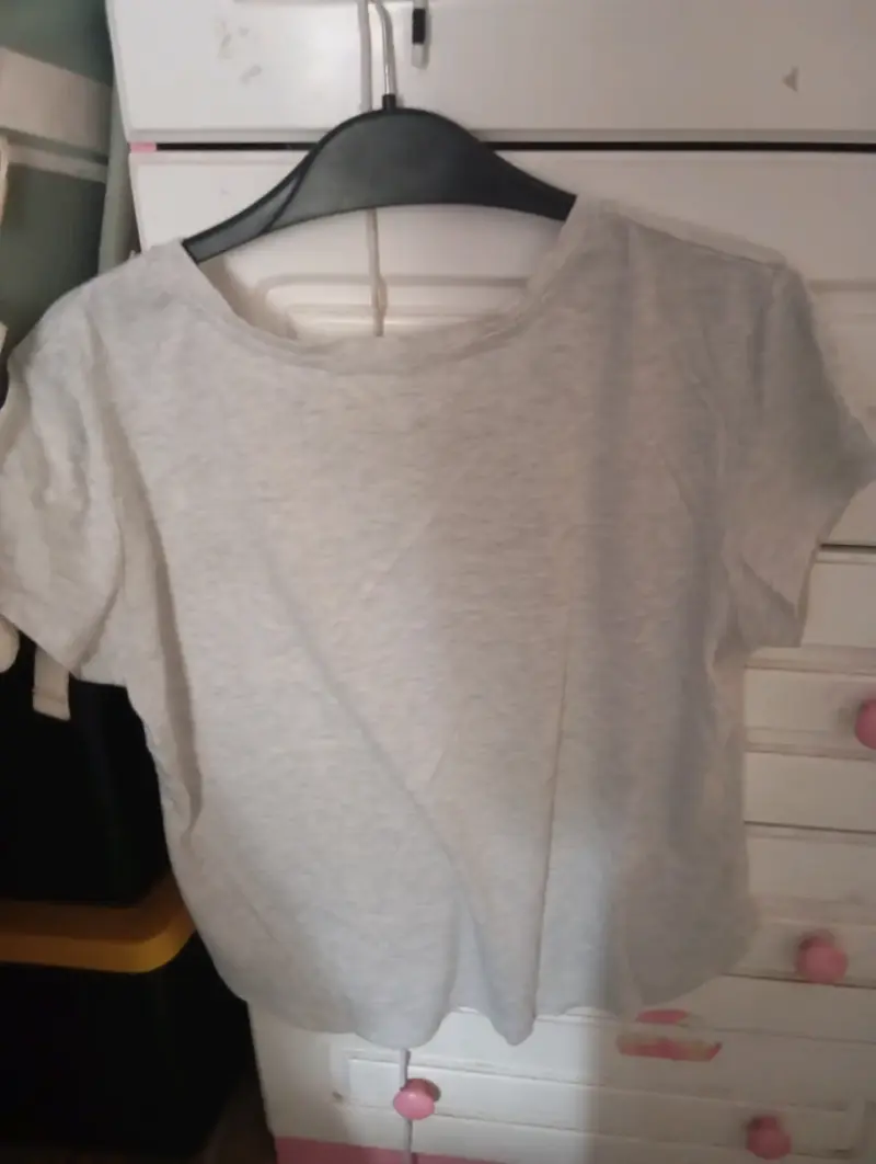 Polera gris con estampado palma - 3