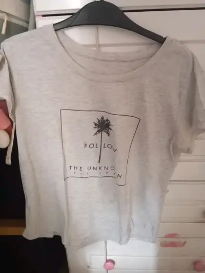 Polera gris con estampado palma - miniatura 4