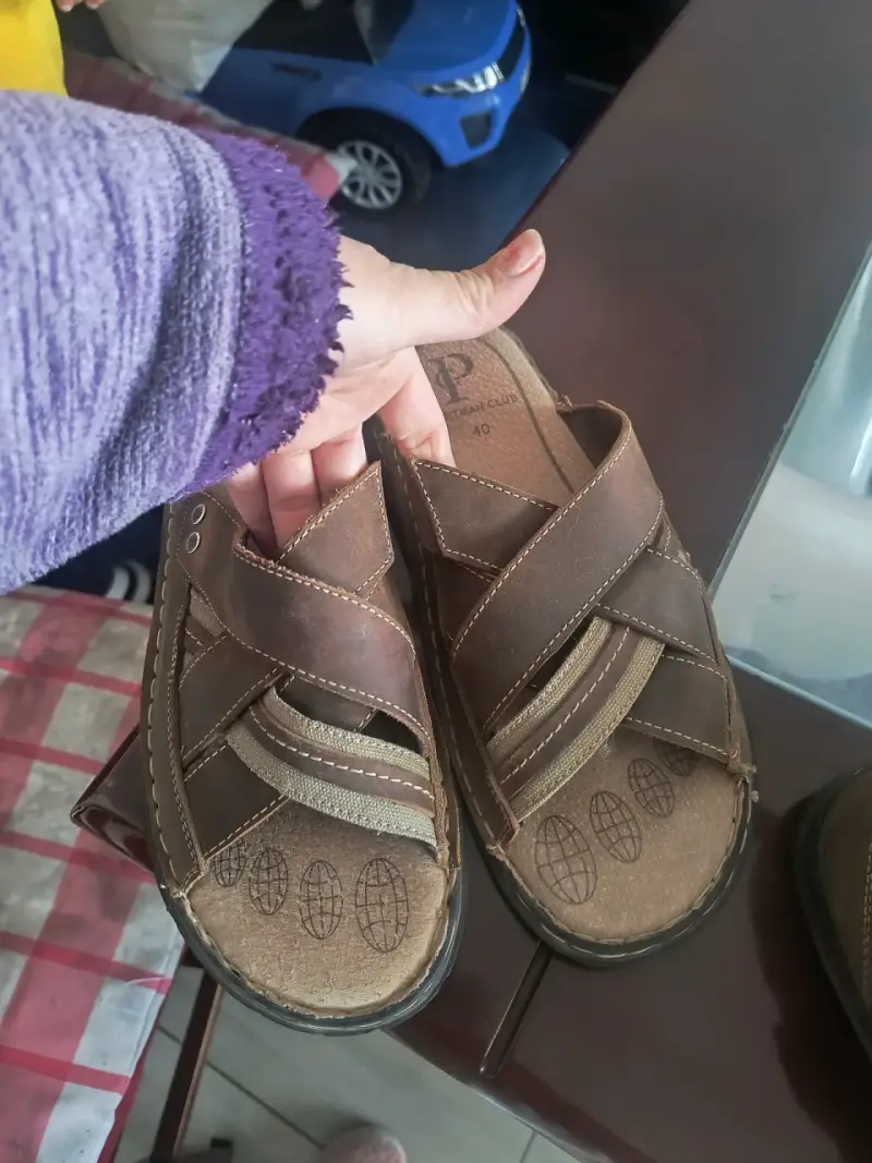 Sandalias de cuero marrón - 1