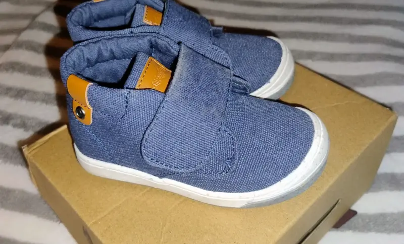 Zapatillas azules para niño - 1
