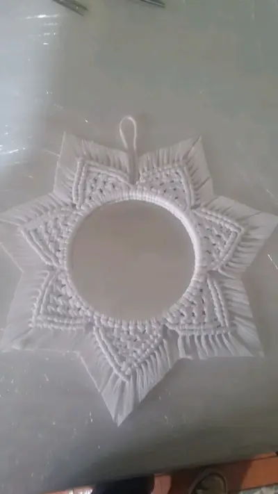 Atrapasueños de macramé blanco y verde - miniatura 4