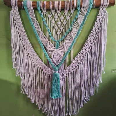 Atrapasueños de macramé blanco y verde - miniatura 6