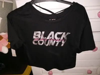 Polera negra Black County - miniatura 1