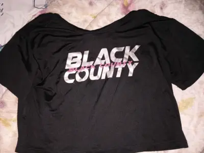 Polera negra Black County - miniatura 4