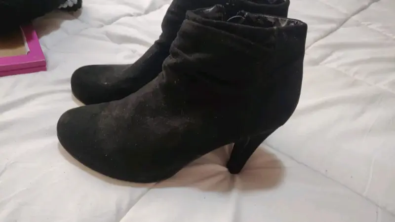 Botines negros de gamuza - 1