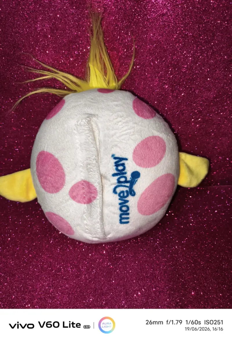 Peluche colorido con diseño divertido - 2