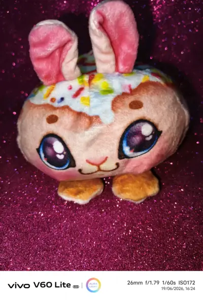 Peluche de conejo multicolor - miniatura 1