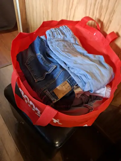 Se regala lote de ropa niña talla 3 y 4 - miniatura 2