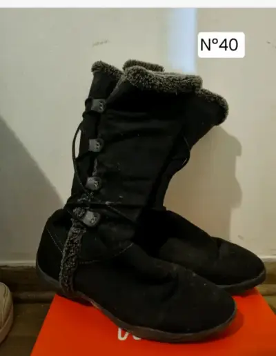 Botas negras con forro talla 40 - miniatura 1