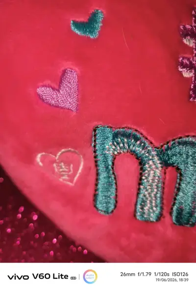 Cojín rosa 'Mom #1' - miniatura 2